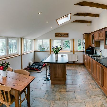 Pass The Keys Peaceful & Coastal 2 Bedroom Cottage 카디건 외부 사진
