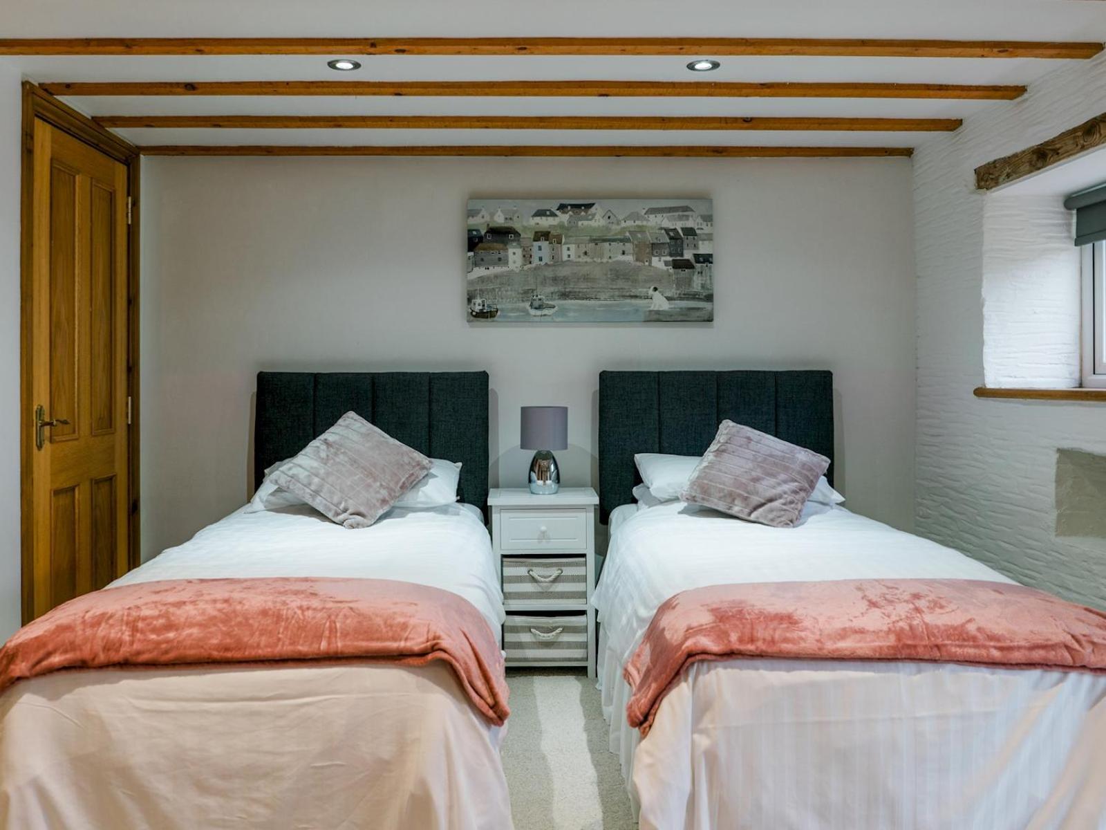 Pass The Keys Peaceful & Coastal 2 Bedroom Cottage 카디건 외부 사진